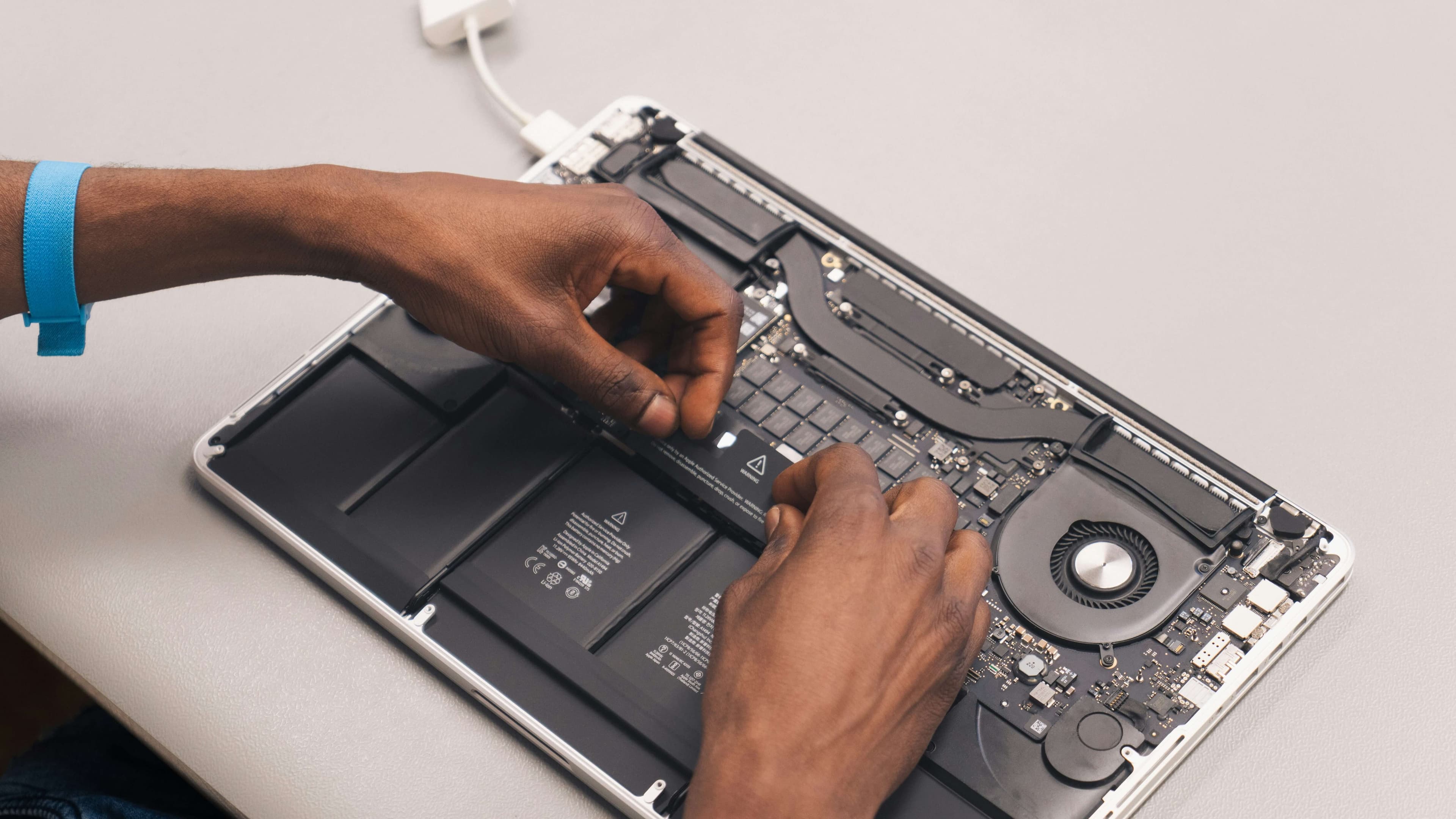 Laptop/Desktop Repair